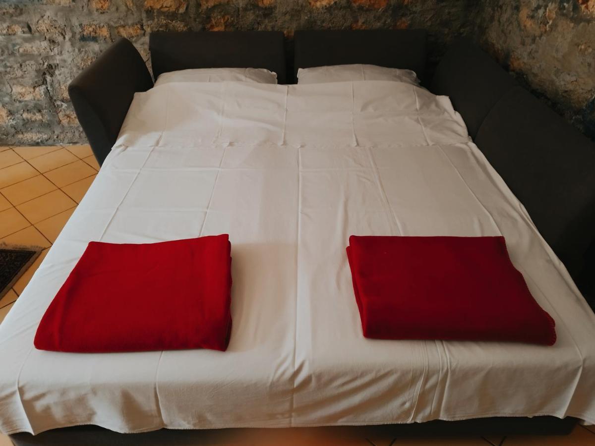 Appartement In Einem Dalmatischen Haus In Novigrad-Dalmatien Neben Zadar Novigrad  Bagian luar foto